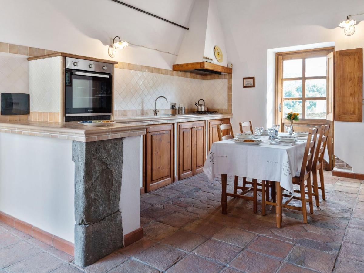 Ancient Farmhouse With Private Heated Hot Tub And Pool Vila Casola in Lunigiana Exterior foto